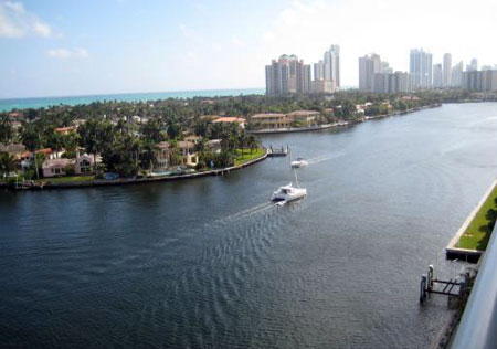 Hamptons South, Aventura, Florida