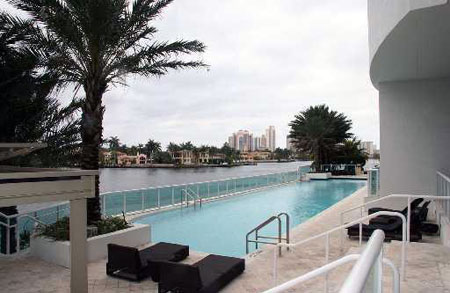 Hamptons South, Aventura, Florida