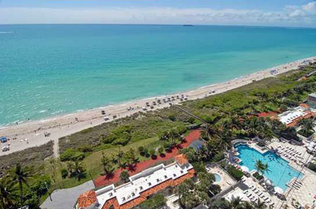 Blue Diamonds Condominium in Miami Beach