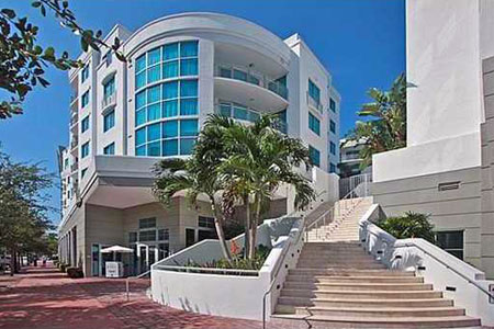 Cosmopolitan on South Beach