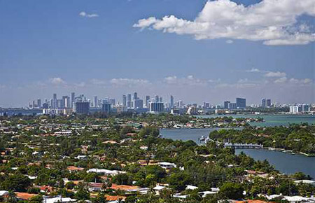 Majestic Tower condos in Bal Harbour, Miami