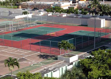 Plaza of the Americas, Sunny Isles