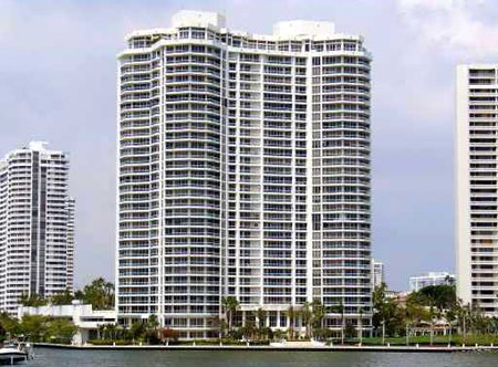7000 Williams Island, Villa Marina, in Aventura for sale and rent