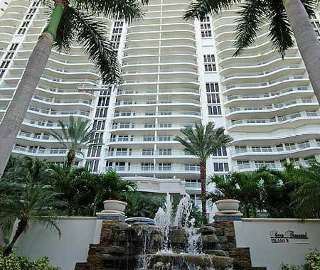 7000 Williams Island, Villa Marina, in Aventura for sale and rent