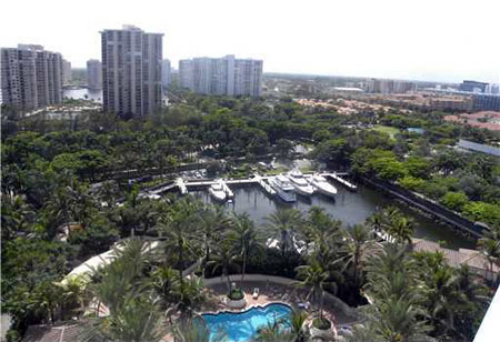 7000 Williams Island, Villa Marina, in Aventura for sale and rent
