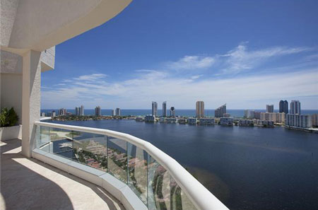 Bella Mare at Williams Island Aventura