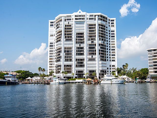 Anchor Bay apartments for sale and rent