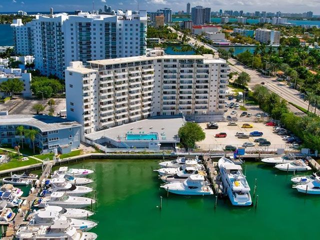 Bayshore apartments for sale and rent