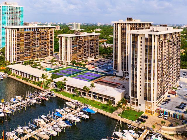 Brickell Place apartments for sale and rent