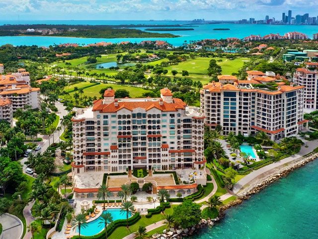 Palazzo del Mare apartments for sale and rent