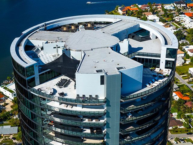 Porsche Design Tower apartments for sale and rent