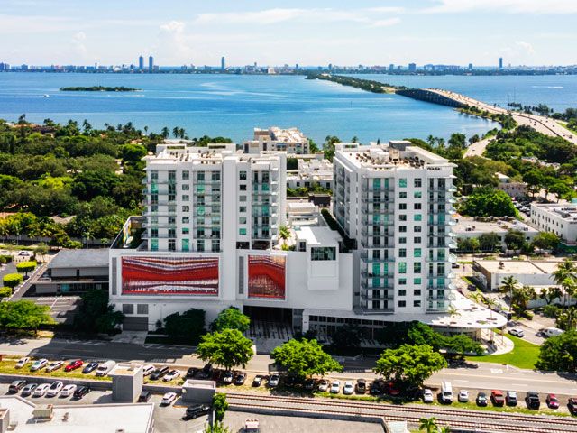 Quadro apartments for sale and rent