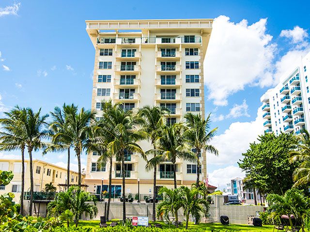 Carlisle on the Ocean apartments for sale and rent