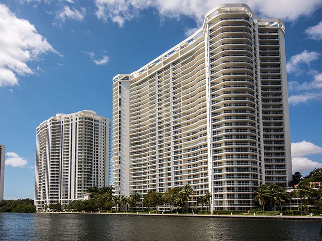 Williams Island 7000 apartments for sale and rent