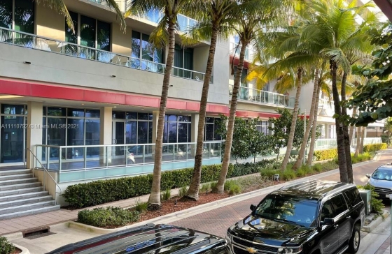 777 N Ocean Dr #N106