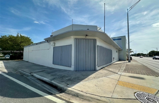 3045 W Broward Blvd #