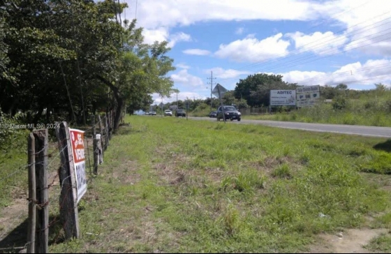 No #  Liberia Frente A Carretera Y Aeropuerto 36 Hts C R #