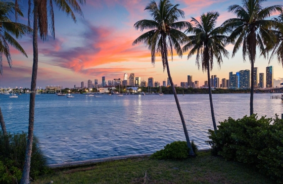 1234 S Venetian Way #