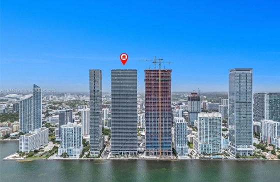 700 NE 24 Street #3806