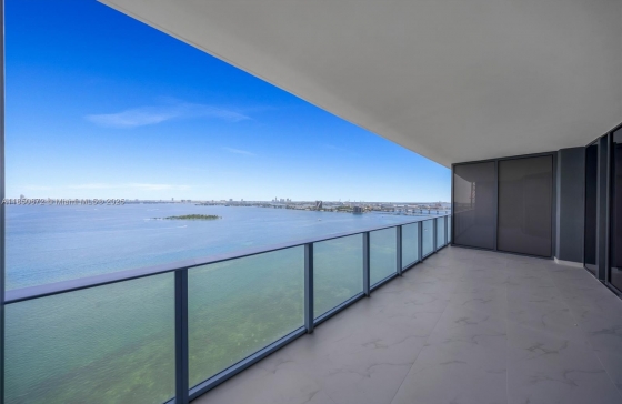 700 NE 24 Street #2306