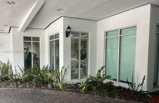 1627 SW 37th Ave #CU-1