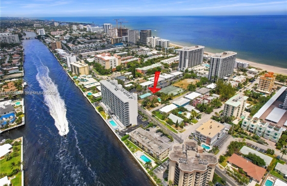 518 & N Riverside Dr #