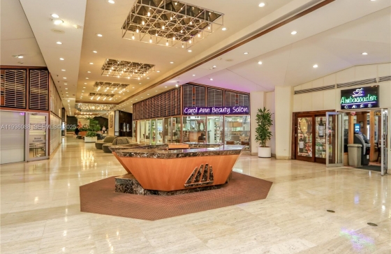 825  Brickell Bay Dr #3CL32