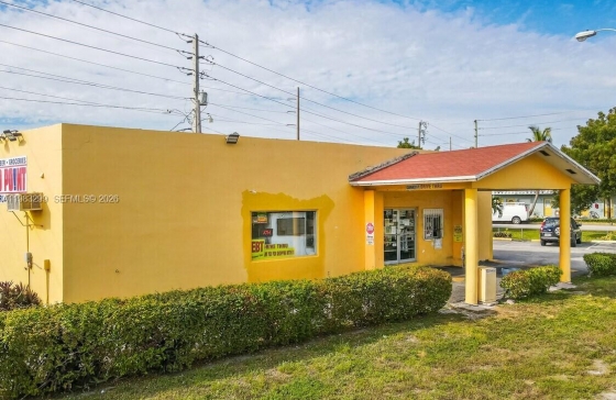 900  Old Federal Hwy #