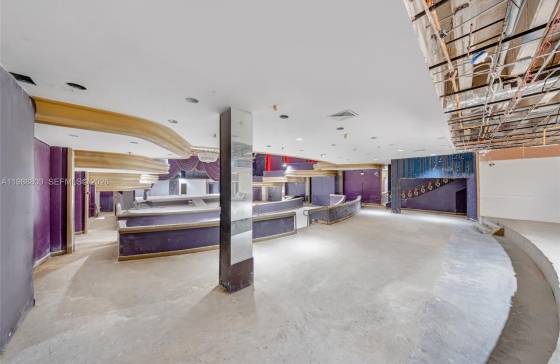 5445  Collins Ave #CU2